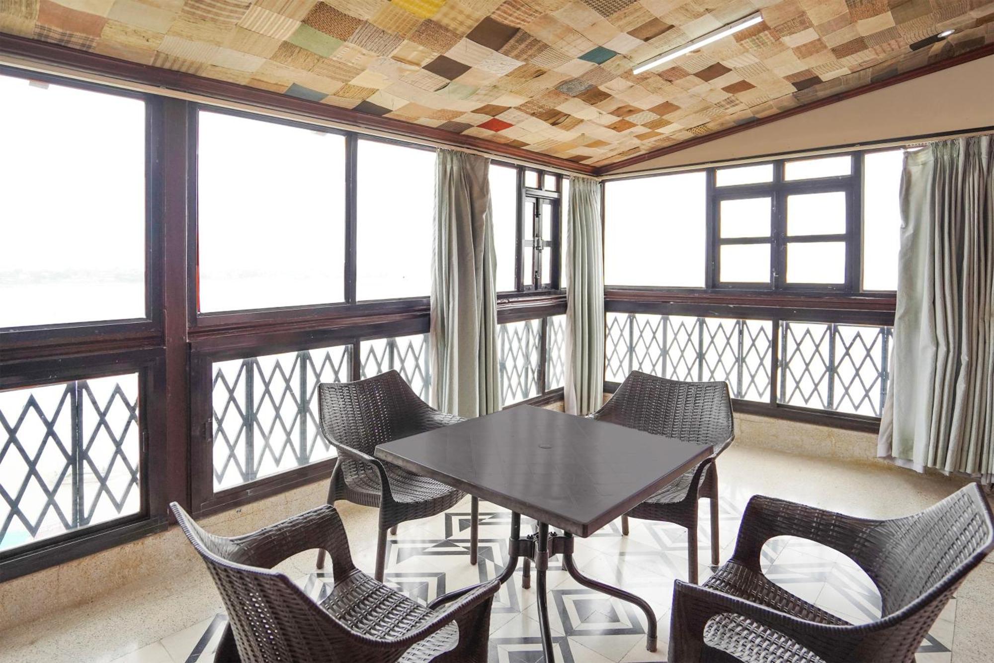 Palette Heritage Scindia Ghat Варанаси Екстериор снимка